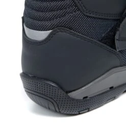 Richa Airwire Surround Gore-Tex Motorlaars 16 Richa Airwire Surround Gore-Tex Motorlaars -Geselecteerde Motorkledingwinkels 019453 100 7 TCX Airwire Surround GTX