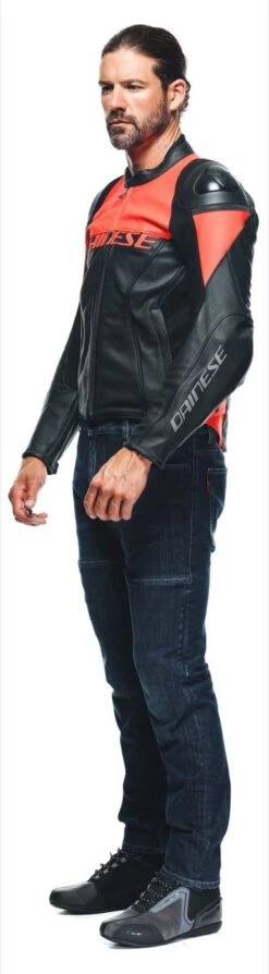Dainese Racing 4 Perf. Motorjas -Geselecteerde Motorkledingwinkels 025088 131 5 Dainese Racing 4 Leather Jacket Perf